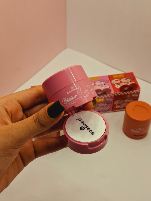 رژگونه استمپی اسنس